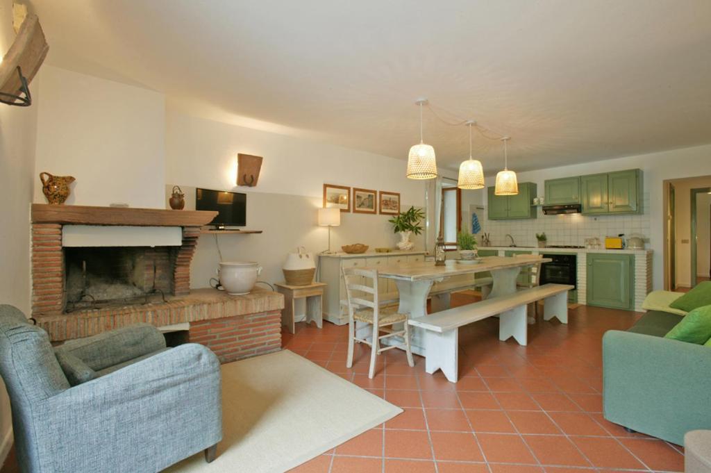 אקואפנדנטה Agriturismo Casale Le Crete מראה חיצוני תמונה