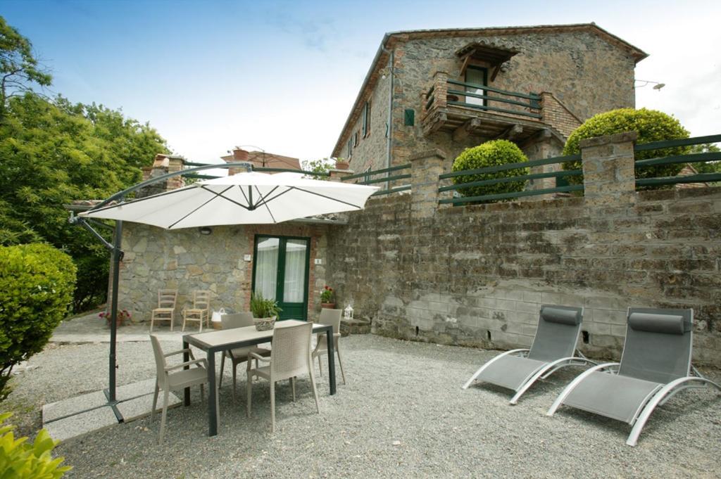 אקואפנדנטה Agriturismo Casale Le Crete מראה חיצוני תמונה