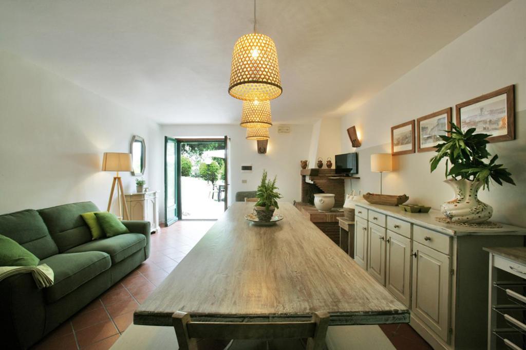 אקואפנדנטה Agriturismo Casale Le Crete מראה חיצוני תמונה