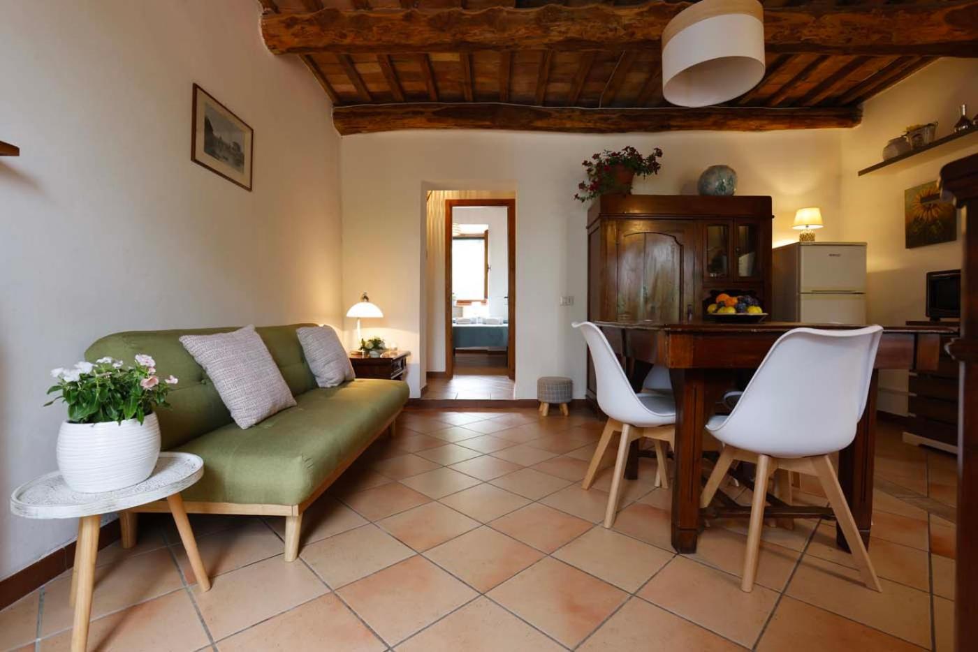 אקואפנדנטה Agriturismo Casale Le Crete מראה חיצוני תמונה