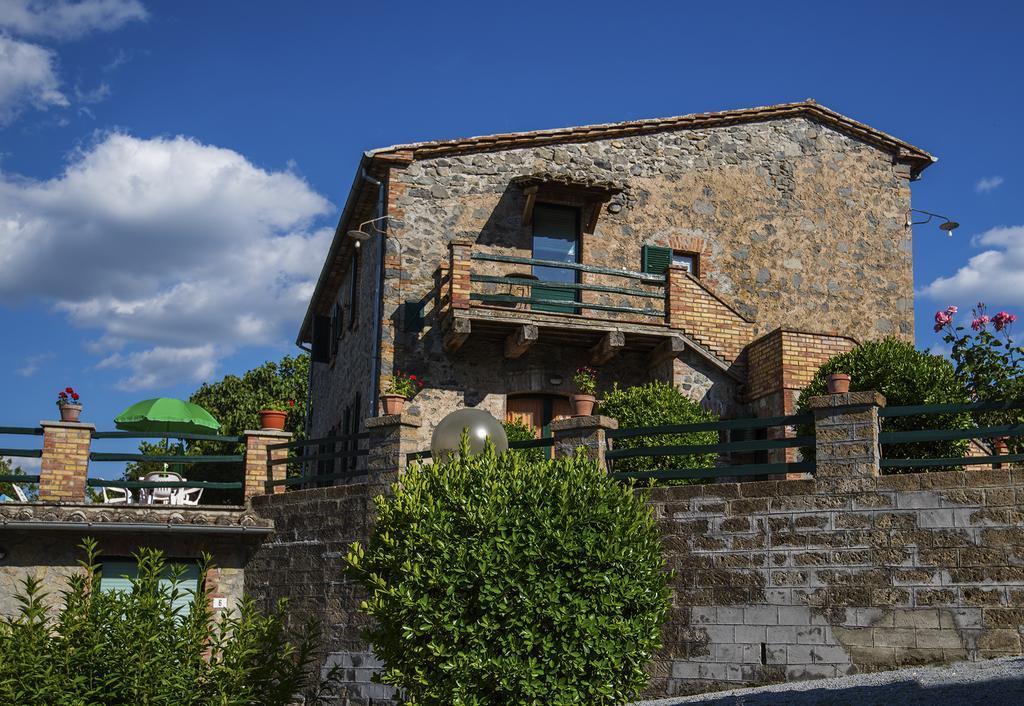 אקואפנדנטה Agriturismo Casale Le Crete מראה חיצוני תמונה
